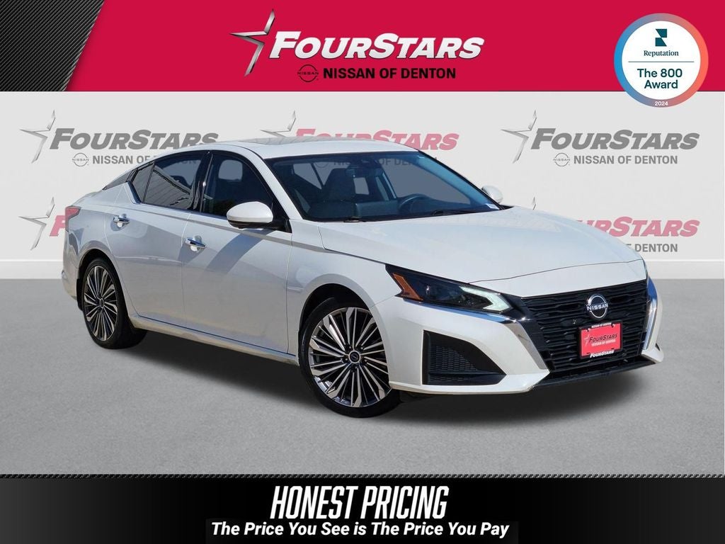 2024 Nissan Altima 2.5 SL in Pearl White Tricoat — front three-quarter view