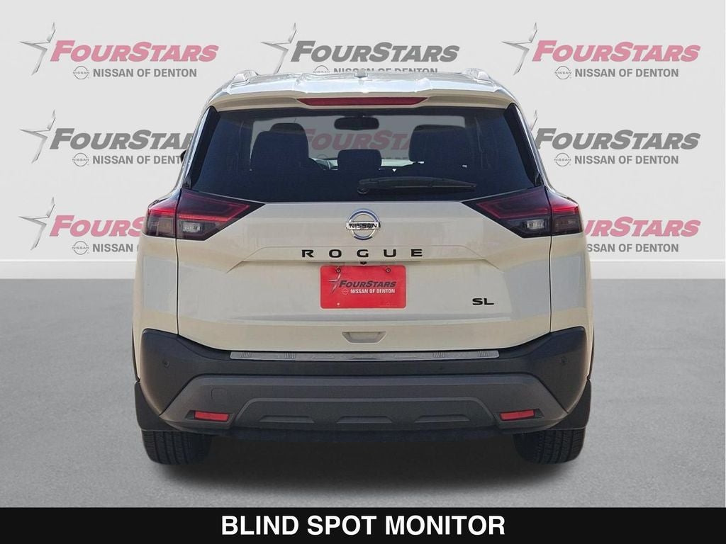 2021 Nissan Rogue — detail view